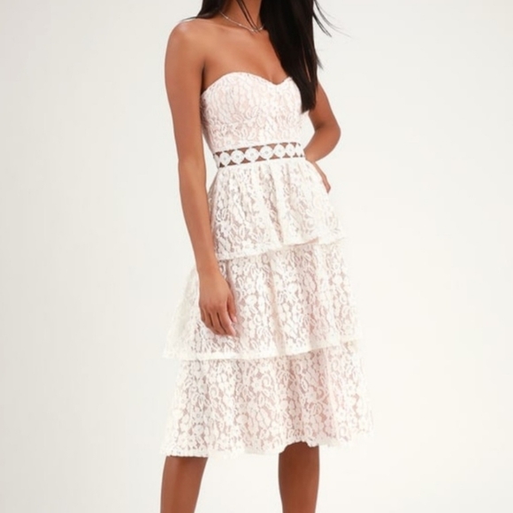Dresses & Skirts - Lulus White Lace Dress Strapless Size XS NWT